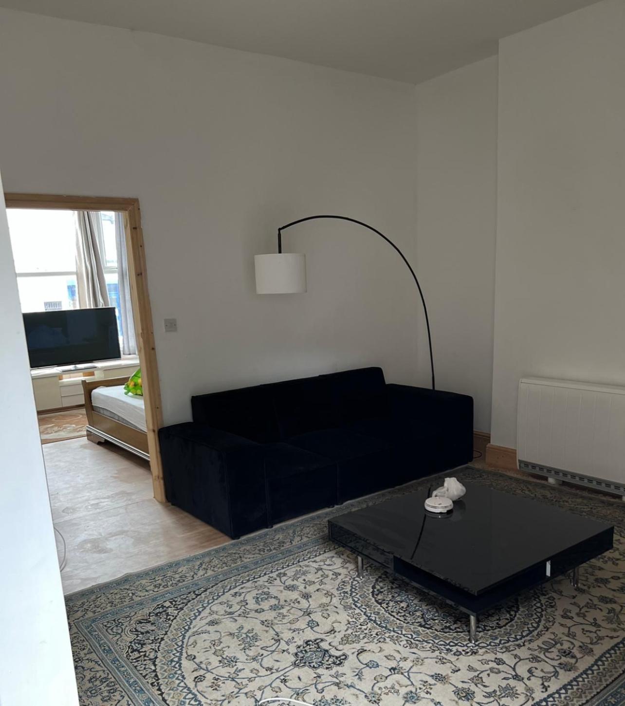 New Flat, Own Bathroom, Sitting Room & Large Bedroom - Walsall Bescot Dış mekan fotoğraf